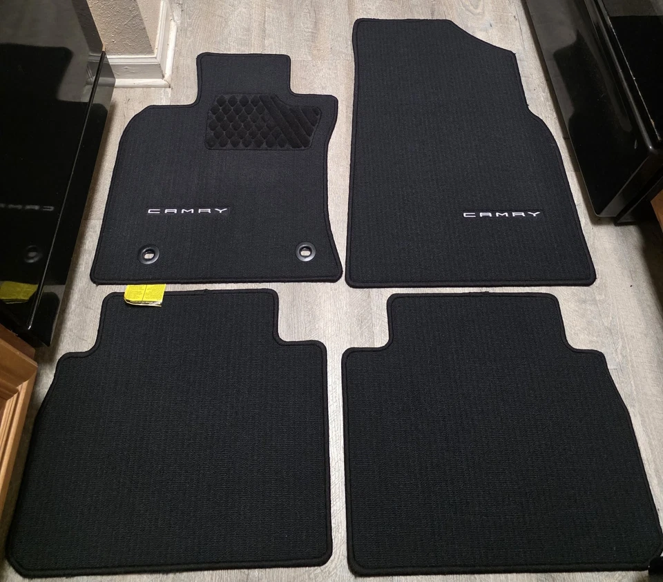 2018-2024 Toyota Camry Genuine OEM Carpet Floor Mat set (4)  PT206-03180-02 NEW Foto 1 de 1