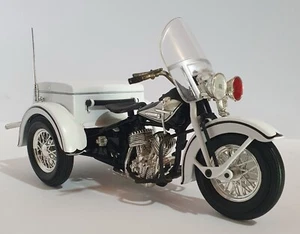 Harley-Davidson Police Servi-Car Bank 1947 modelo escala 1:12 99150-97v - Imagen 1 de 10