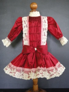 Bordeaux Seidenkleid von modernen oder alten PUPPEN 42cm Zwilling BRU dolls - Bild 1 von 5