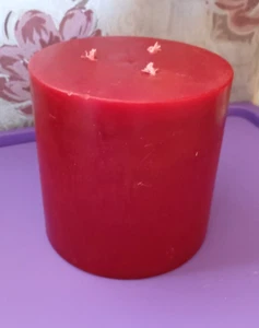Unused  3-Wick Candle Red  5" x 5" - Picture 1 of 2
