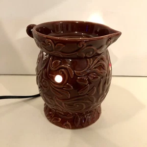 Scentsy CAPRI Full Size Malta Red Vine Spout Handle Wax Warmer Retired Clean - Picture 1 of 16