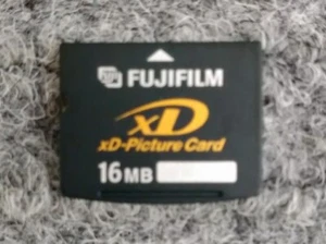 Genuine Fujifilm 16MB XD Picture Memory Card - Picture 1 of 2