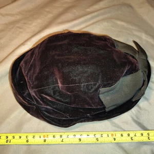 Vintage dunkellila Velour Hut Neiman Marcus breites Band Maßanfertigung - Bild 1 von 13
