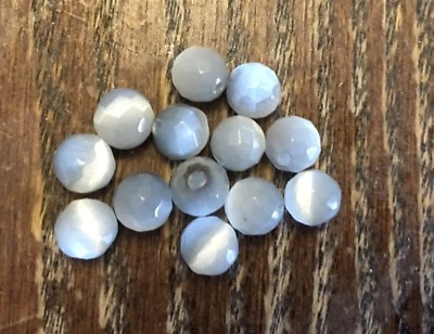 Лот винтажных светло-серых тональных суперграненых волоконно-оптических круглых стеклянных бусин - Изображение 1 из 4