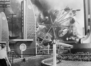 1944 Palisades Amusement Park Fire Fort Lee NJ  8 x 10 photograph - Picture 1 of 1