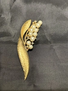 Broche Alfred Philippe Corona Trifari Lirio del Valle Pat. 172560 1954 de colección - Imagen 1 de 11