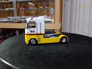 RENAULT MAGNUM 480 Dxi 4x2 ING 1/50 UNIVERSAL HOBBIES - Imagen 1 de 5
