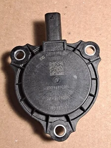 Camshaft Adjuster Magnet For Mercedes-Benz C300 E350 GLC300 ML350 SLK350 SL550 - Picture 1 of 3