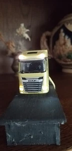 herpa sattelzugmaschinen 1:87 - Bild 1 von 6