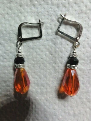 Böhmische Kristall Perlen Ohrringe Rot-Orange Facettiert Tropfen - Bild 1 von 4