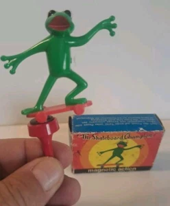 Magneto Kermit the Skateboard Champion Complete Box Rare 1978 Muppets - Picture 1 of 9