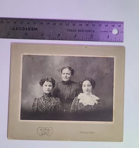 Antique Cabinet Card Photo Three Women Mother With Daughters W.J. Hart, NY - Picture 1 of 6