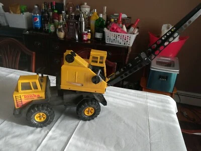 Grúa Tonka Turbo Diesel XMB 975 Foto 1 de 3