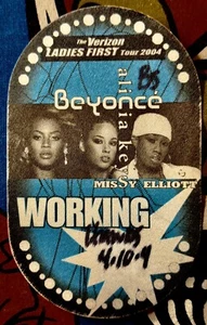 BEYONCE & ALICIA KEYS & MISSY ELLIOT - APRIL 10, 2004 - LADIES FIRST TOUR - Picture 1 of 2