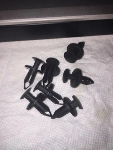 Juego de 25 *NUEVOS* GM / Ford / Chrysler tipo empuje clips retenedor 21030249 / 6503598 - Imagen 1 de 1