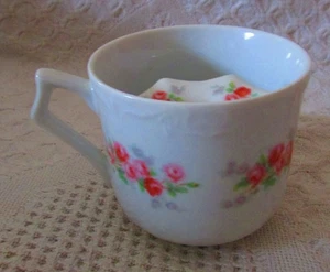 Taza bigote vintage con diseño floral, porcelana - Imagen 1 de 5