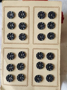 petite plaque de 24 boutons mini boutons anciens 1,1  cm - Bild 1 von 7