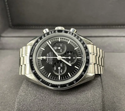 OMEGA Speedmaster Sapphire Sandwich Moonwatch 2023 Full Set 310.30.42.50.01.002 - Image 1 of 4