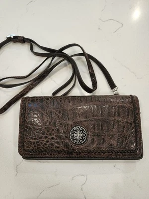 Bolso Bandolera Cartera Convertible Triple Pliegue Cuero Repujado Cocodrilo Marrón Brighton Foto 1 de 4