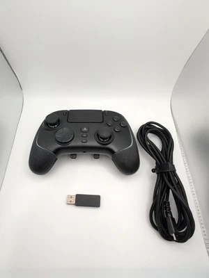 RAZER WOLVERINE V2 PRO (P27010790) With Dongle And Cable Z3 #2 - Image 1 of 4