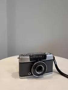 Olympus Pen EE Grey / Working / Half Frame 35mm Camera / Case And Selfie Cable - Picture 1 of 11