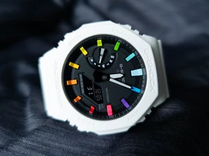 Mod personalizzato Casio G-Shock quasioak dipinto a mano GA-2100 bianco arcobaleno modificato - Foto 1 di 8