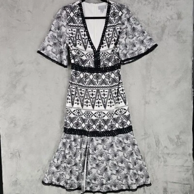 Vestido Midi Finders Keepers Feminino Tamanho P Branco Preto Bordado Floral Boho - Imagem 1 de 4