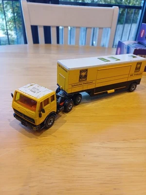 Siku Mercedes Lorry with Trailer - Image 1 of 4