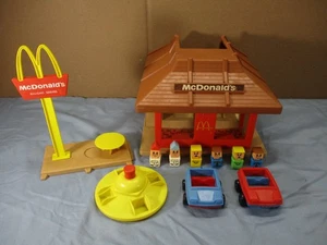 Vintage 1974 Playskool Familiar Places McDonald’s Playset #430 - Picture 1 of 22