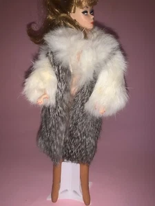 Barbie Vintage Pelliccia e Stivali π’π’ look Alta Moda #2009 - No DOLL - Foto 1 di 12