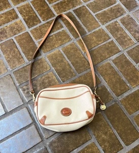 Vintage Dooney & Bourke Bone White & British Tan Leather Zip Top Crossbody Bag - Picture 1 of 15