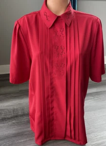 Yves St. Clair Vintage Red Blouse Size L Laser Cut Floral Button Up Shirt Pads - Picture 1 of 4
