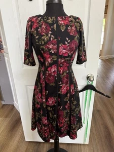 Vestido Julian Taylor Vintage Mujer Negro Rosa Rojo Floral Rosa Ajuste Acampanado Talla 6 - Imagen 1 de 7
