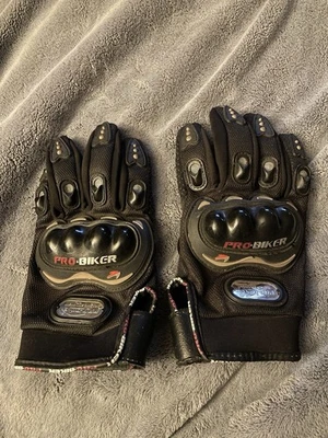 Men’s Xl Pro Biker Motorcycle Gloves With Knuckle Armor - Image 1 of 3