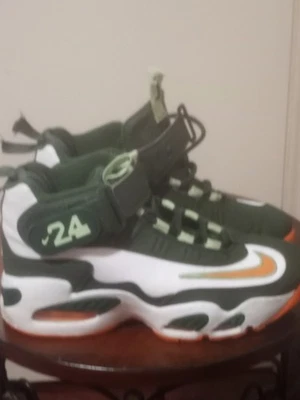 Tenis para niños Nike Air Griffey Max 1 Miami Hurricanes (GS) (FZ7281-323) talla 5,5 años Foto 1 de 4