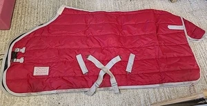 Alfombra estable Shires Tempest 400g .6'3".Roja (Ref:32G) - Imagen 1 de 14