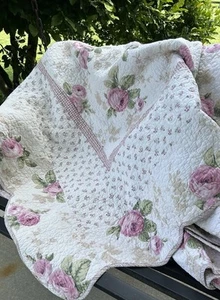Pink Roses Queen Reversible Stripe Cottage Cozy Shabby Floral 86x100” Scalloped - Picture 1 of 6
