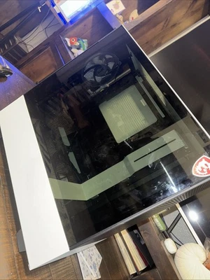 Estuche perforado para juegos PC NZXT H510 Flow CA-H52FW-01 ATX compacto torre media Foto 1 de 4