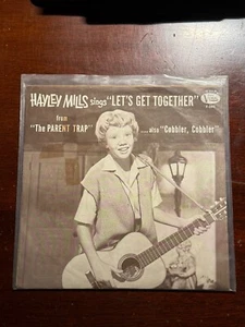 Hayley Mills Let's Get Together The Parent Trap Picture Sleeve 45 rpm Record - Imagen 1 de 3