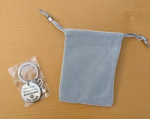 THESE KEYS BELONG TO AN AWESOME VET TECH KEY CHAIN KEYCHAIN POUCH VETERINARY - Picture 1 of 4