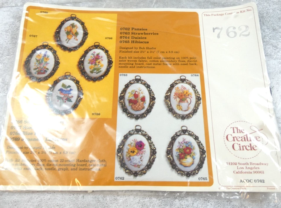 The creative Circle 762 Pansies Fram Vintage Craft Kit Granny Core - Image 1 of 4