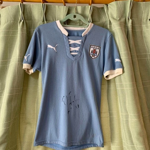 AUTO Diego Forlan Authentic HandSigned URUGUAY 2013 HOME Jersey Camiseta  Futbol Cover