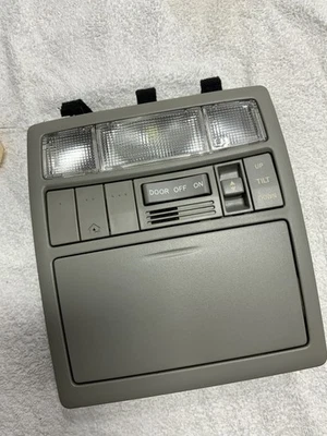 Toyota Camry 2008 híbrido domo delantero luz ++ Foto 1 de 4