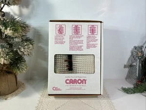 Vintage CARON Riegel Haken Teppich/Wandbehang Kit + 2 Haken ~ 3 Labor Welpen ~ LESEN! - Bild 1 von 16