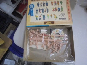 Plasticville HO 2809-149 Plastik Menschen Bürger - Bild 1 von 1