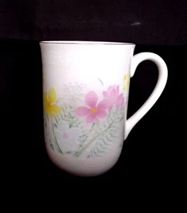 Otagiri, diseño floral pastel con borde dorado taza/taza 10 oz - usado - Imagen 1 de 6