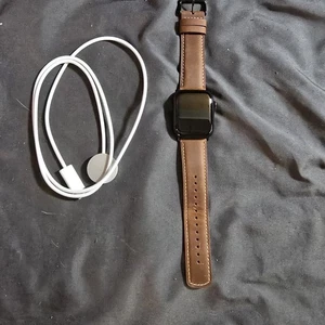 Apple Watch Series 9 45mm Aluminio Cerámica GPS - Imagen 1 de 6