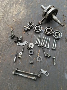 1979 YAMAHA GT80 CRANKSHAFT CRANK SHAFT CASE TO CASE BOLTS DRAIN PLUG ++ - Picture 1 of 9