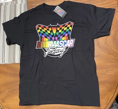 Camiseta YAAASCAR Pride NASCAR Logo Bandera a Cuadros Talla Grande NUEVA NUEVA CON ETIQUETAS Carreras Foto 1 de 3