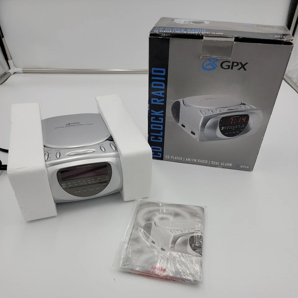 Vintage GPX D714 AM/FM Stereo Clock Radio W Dual Alarm & Fixer Upper CD Player  - Image 1 of 4